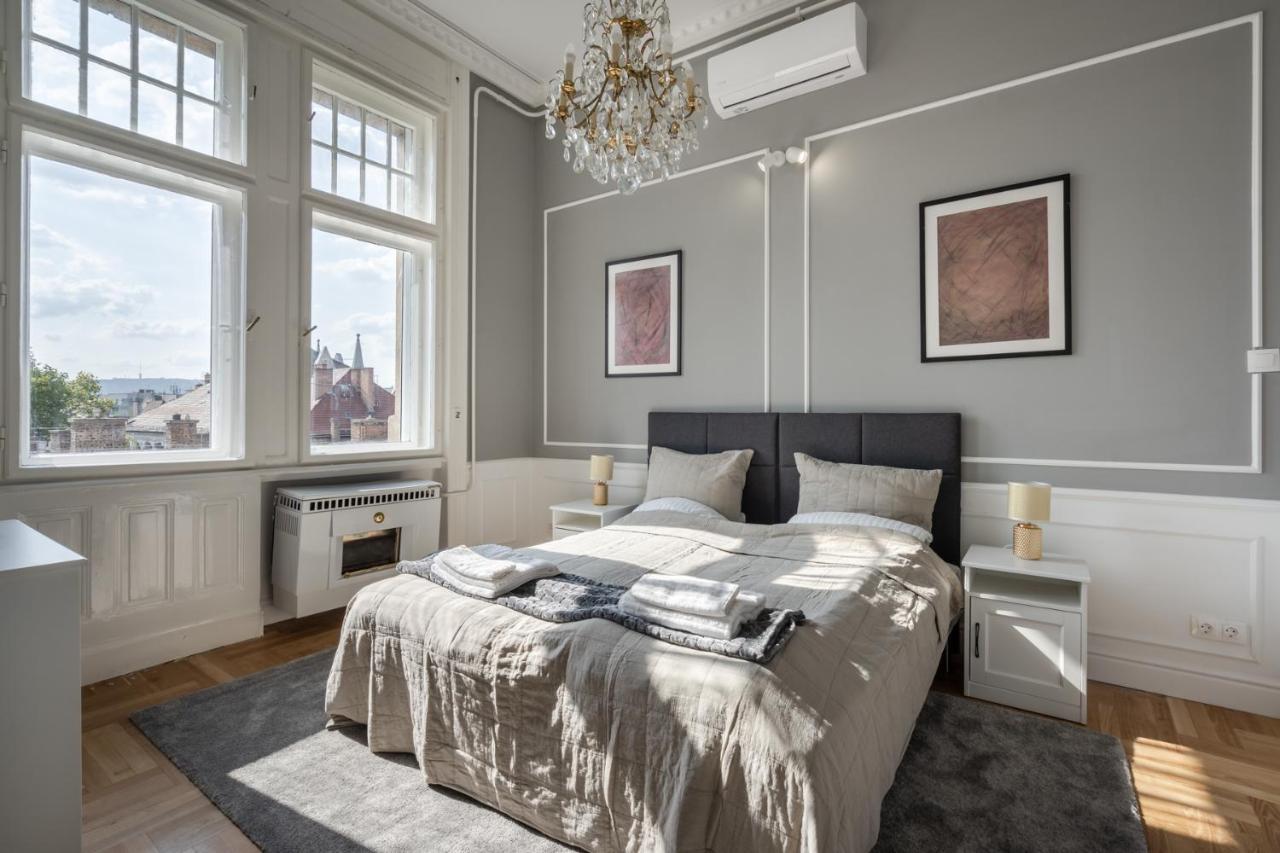 Apartment Classical With A Modern Touch! Budapest